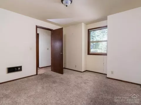 54970 Mallard Dr, Bend, OR 97707 photo 10
