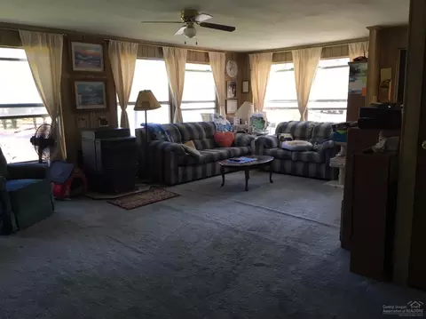 60983 SW Mcmullin Dr, Bend, OR 97702 photo 5