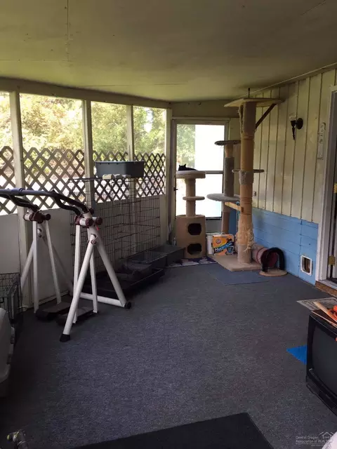 60983 SW Mcmullin Dr, Bend, OR 97702 photo 7