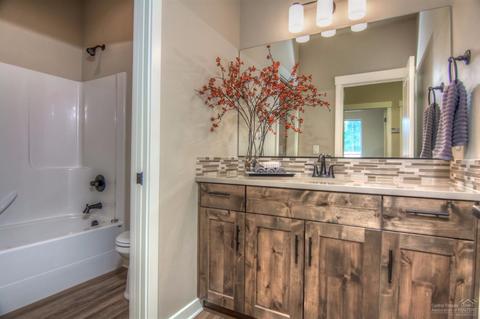 60463 SE Hedgewood Ln, Bend, OR 97702 photo 19