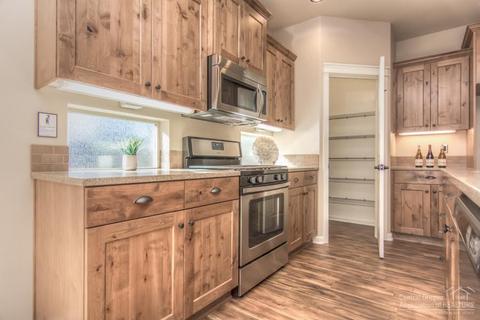 60459 Hedgewood Ln, Bend, OR 97702 photo 6