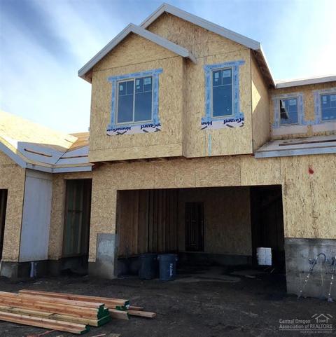 60459 Hedgewood Ln, Bend, OR 97702 photo 2
