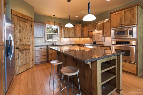 61335 Big Eddy Cir, Bend, OR 97702 photo 5