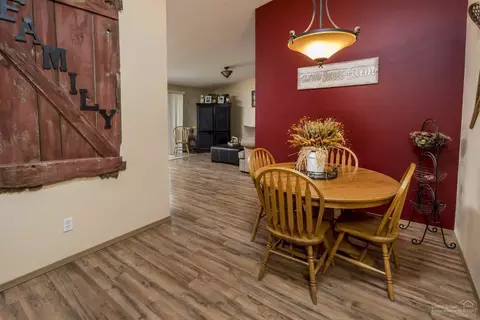 15836 Davis Ave, La Pine, OR 97739 photo 12