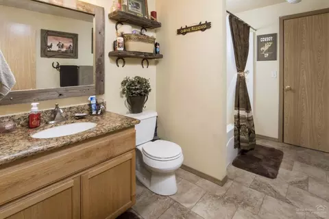 15836 Davis Ave, La Pine, OR 97739 photo 10
