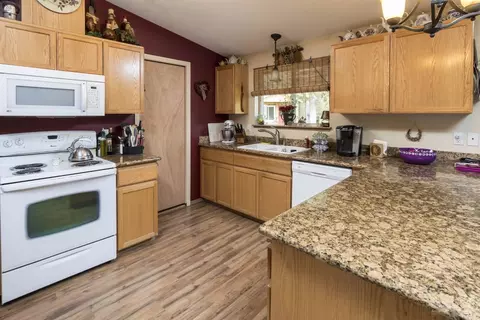15836 Davis Ave, La Pine, OR 97739 photo 11