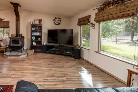 15836 Davis Ave, La Pine, OR 97739 photo 8