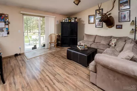 15836 Davis Ave, La Pine, OR 97739 photo 5