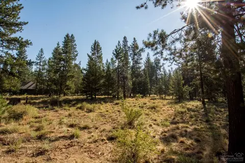56372 Trailmere Cir, Bend, OR 97707 photo 5