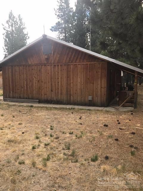50429 Deer St, La Pine, OR 97739 photo 2