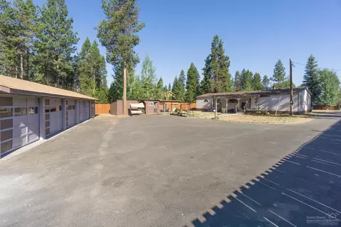 55386 Big River Dr, Bend, OR 97707 photo 9