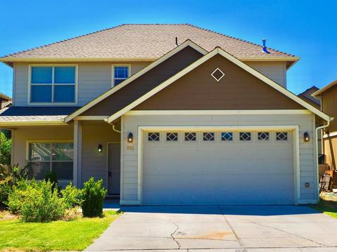 665 SE Glengarry Pl, Bend, OR 97702 photo 1