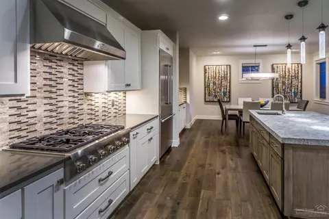 19343 Alianna, Bend, OR 97702 photo 8