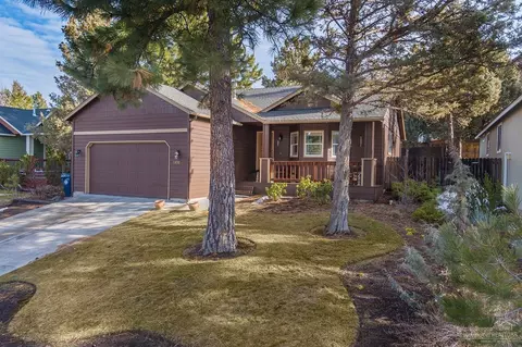 2632 NW Rainbow Ridge Dr, Bend, OR 97703 photo 1