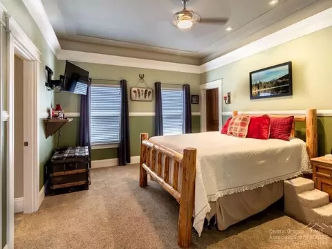 1891 NE Cliff Dr, Bend, OR 97701 photo 11