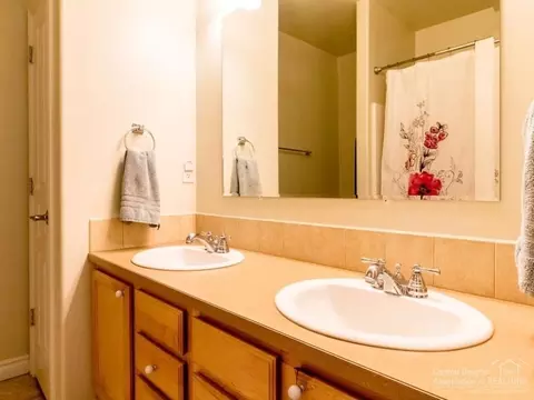 19513 Fishhawk Loop, Bend, OR 97702 photo 14