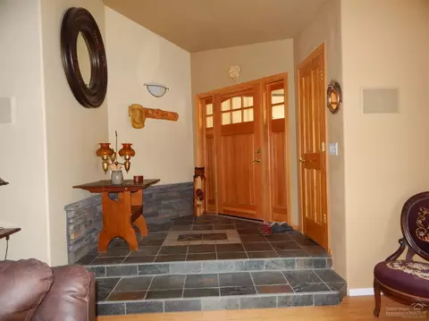 52160 Foxtail Rd, La Pine, OR 97739 photo 3
