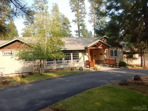 52160 Foxtail Rd, La Pine, OR 97739 photo 2