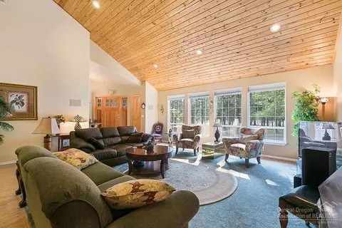 52160 Foxtail Rd, La Pine, OR 97739 photo 7