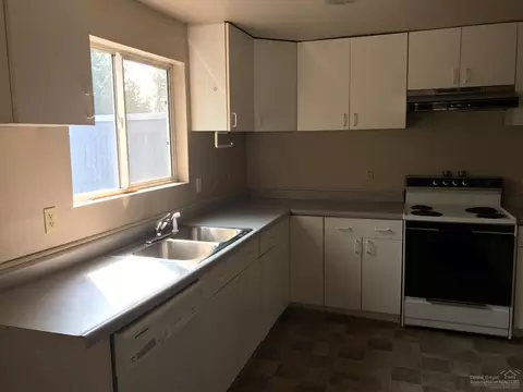 16027 Dick Rd, La Pine, OR 97739 photo 10
