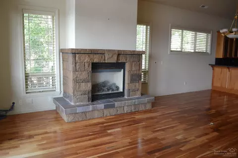 120 NW Phils Loop, Bend, OR 97703 photo 4