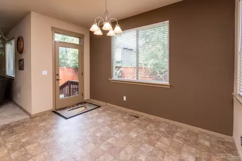 21190 Ritz Pl, Bend, OR 97702 photo 5