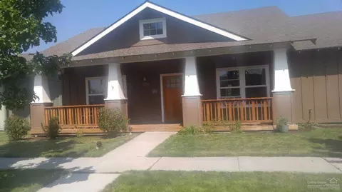 20680 Jayhawk Ln, Bend, OR 97702 photo 1