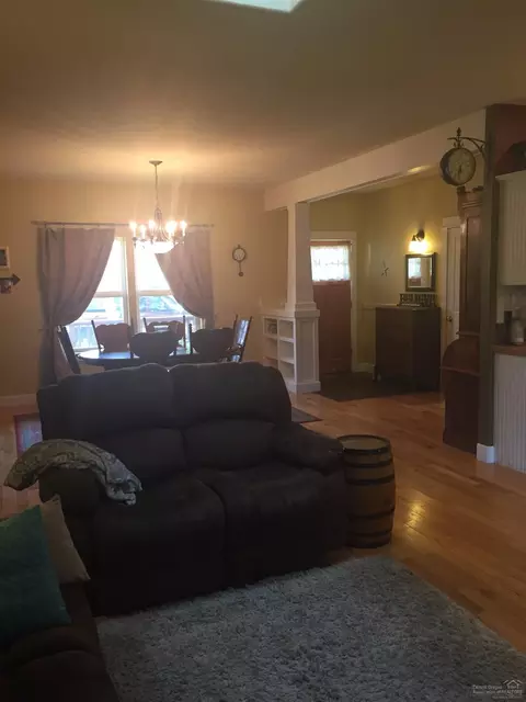 20680 Jayhawk Ln, Bend, OR 97702 photo 7