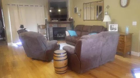 20680 Jayhawk Ln, Bend, OR 97702 photo 3