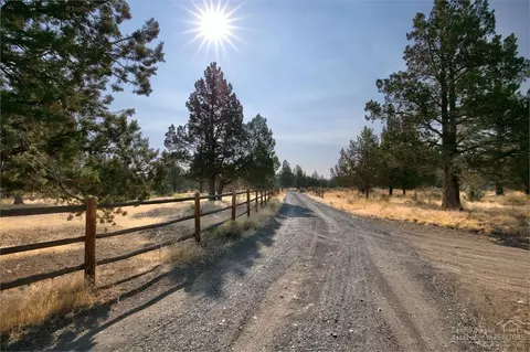 66975 West St, Bend, OR 97703 photo 22