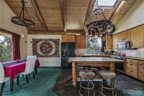 66975 West St, Bend, OR 97703 photo 9