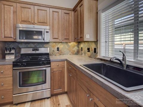 20022 Millcrest Pl, Bend, OR 97702 photo 9