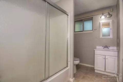 1206 NE Burnside Ave, Bend, OR 97701 photo 18
