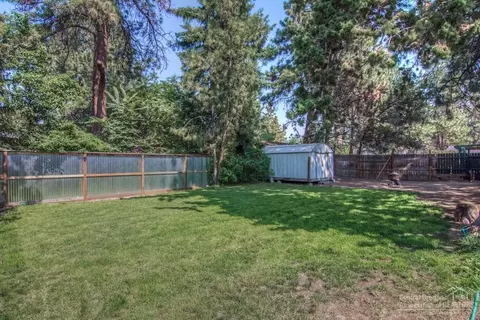 1206 NE Burnside Ave, Bend, OR 97701 photo 25