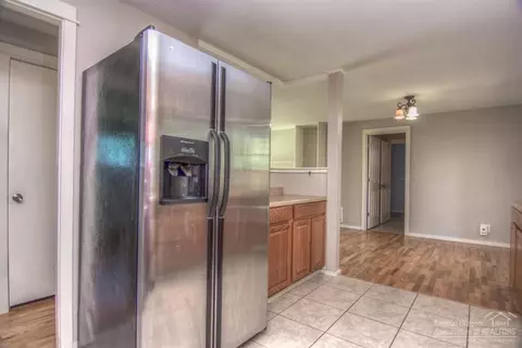1206 NE Burnside Ave, Bend, OR 97701 photo 9