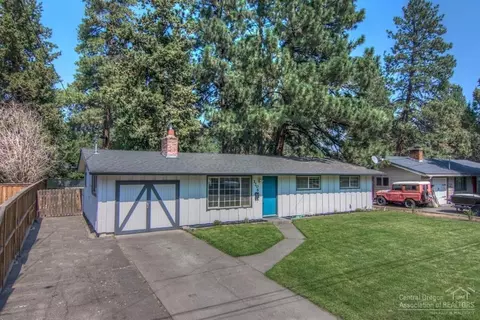 1206 NE Burnside Ave, Bend, OR 97701 photo 2