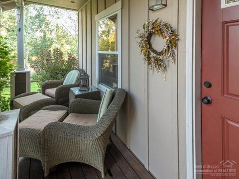 20640 Beaumont Dr, Bend, OR 97701 photo 3