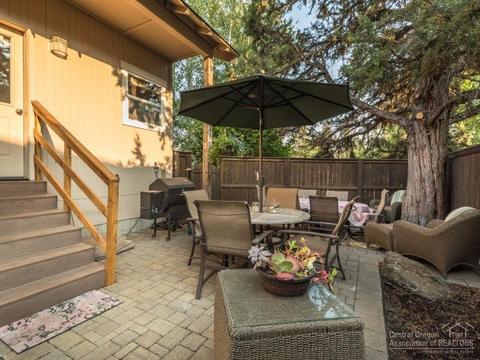 20640 Beaumont Dr, Bend, OR 97701 photo 9