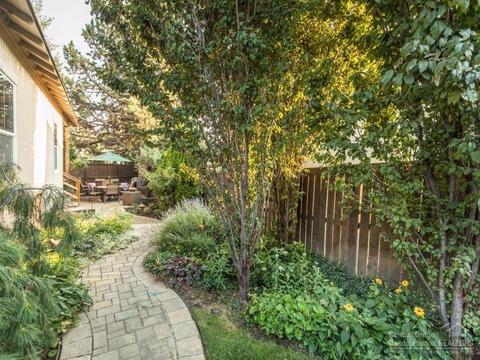 20640 Beaumont Dr, Bend, OR 97701 photo 17