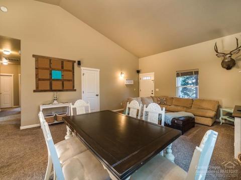 20640 Beaumont Dr, Bend, OR 97701 photo 6