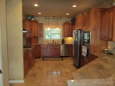 52045 Read Loop, La Pine, OR 97739 photo 10