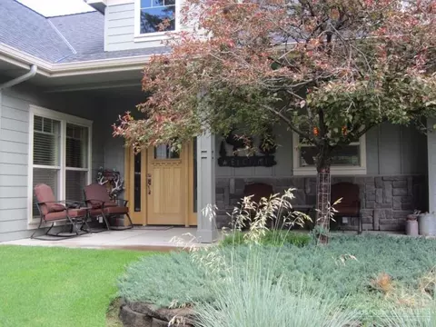 52045 Read Loop, La Pine, OR 97739 photo 2