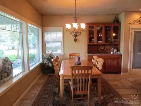 52045 Read Loop, La Pine, OR 97739 photo 8