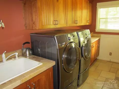 52045 Read Loop, La Pine, OR 97739 photo 12
