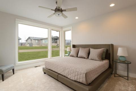 19354 Alianna Loop, Bend, OR 97702 photo 13