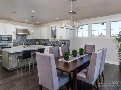 19379 Alianna Loop, Bend, OR 97702 photo 7