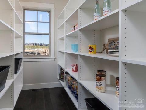 19379 Alianna Loop, Bend, OR 97702 photo 13