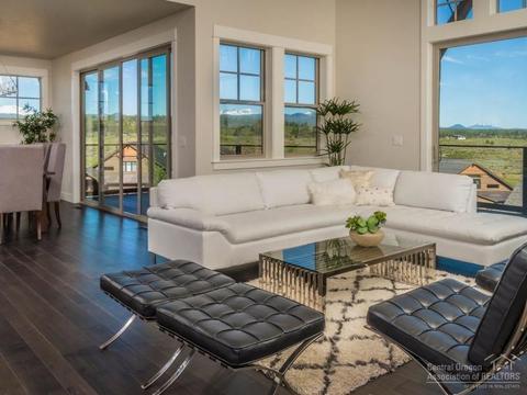 19379 Alianna Loop, Bend, OR 97702 photo 6