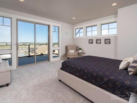 19379 Alianna Loop, Bend, OR 97702 photo 11