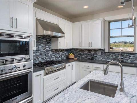 19379 Alianna Loop, Bend, OR 97702 photo 5